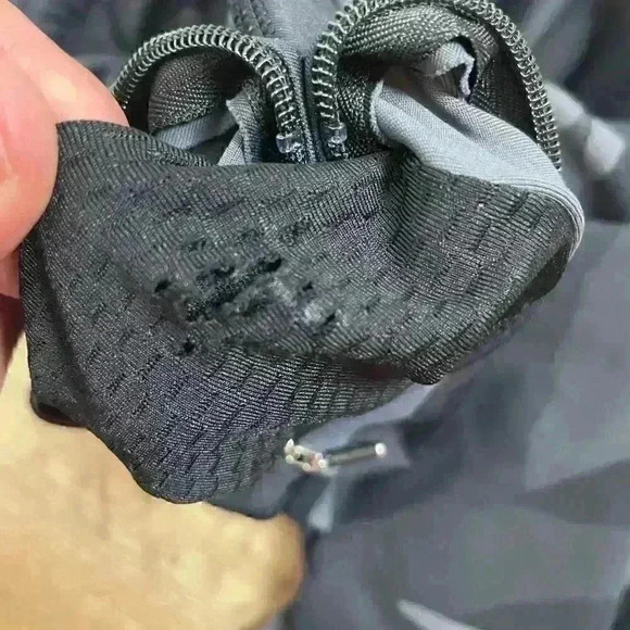 Athleta Camo Contender 7/8 Leggings Womens Sz S Pockets Black Gray Gym Hiking - Picture 12 of 12